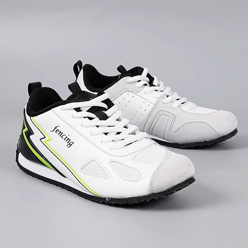 2025年ニューキッドフェンシングシューズ レディース スエ - Badminton Equipment のレビューと価格