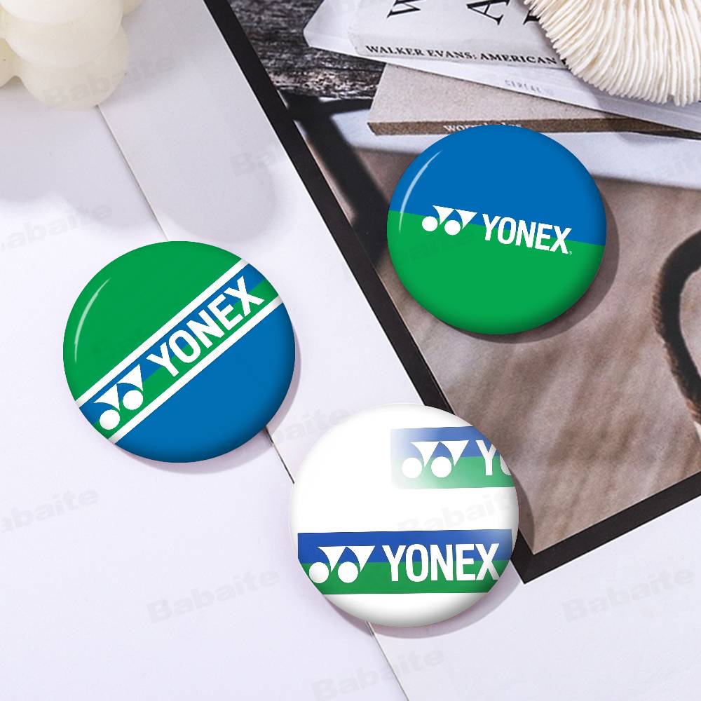 ファッションバドミントン Y-Yonex 写真ブローチ クリ - Badminton Yonex のレビューと価格